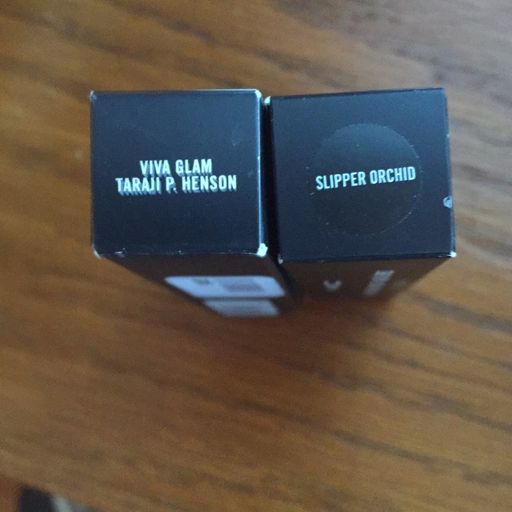 Mac Cosmetics Lip Color - Picture 2 of 3